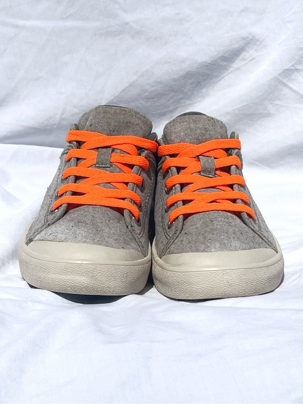 Teva Freewheel Grey Canvas Low Top Sneakers 6.5W Custom Neon Orange Laces 101948 - Picture 3 of 8